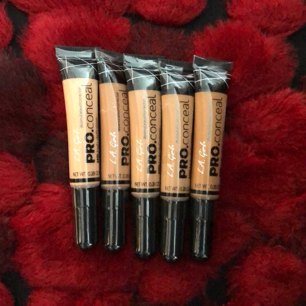NEW： L.A Girl PRO.conceal select colors Brand New